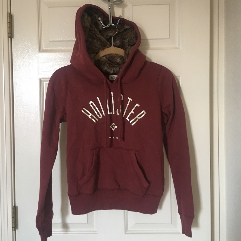 Hollister Deep Rust/Red Sweatshirt w Fur